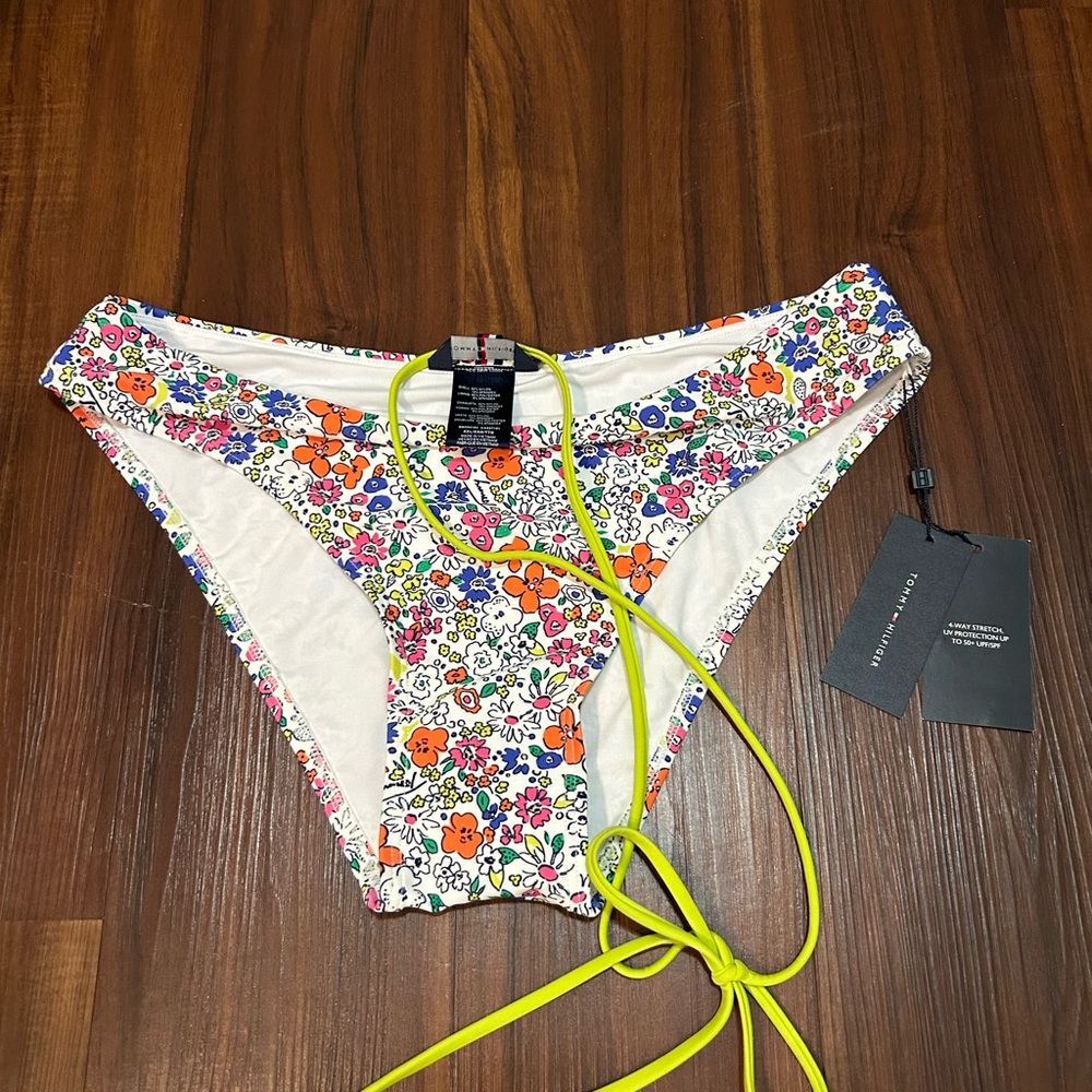 Tommy Hilfiger Floral Bikini Bottoms NWT Removable String Swim Size XXL